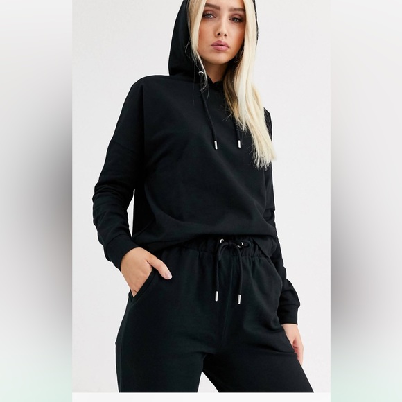 ASOS tracksuit - Picture 2 of 4